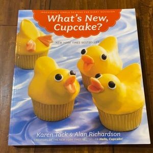 What's New, Cupcake?: Designs for Every Occasion cake decorating for‎ par…